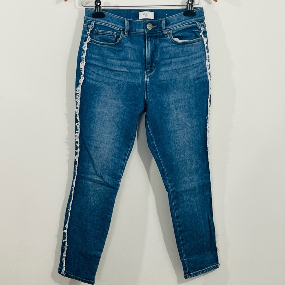 LOFT Gorgeous Skinny Jeans With Frayed Detail Flattering Everyday Jeans Stretch